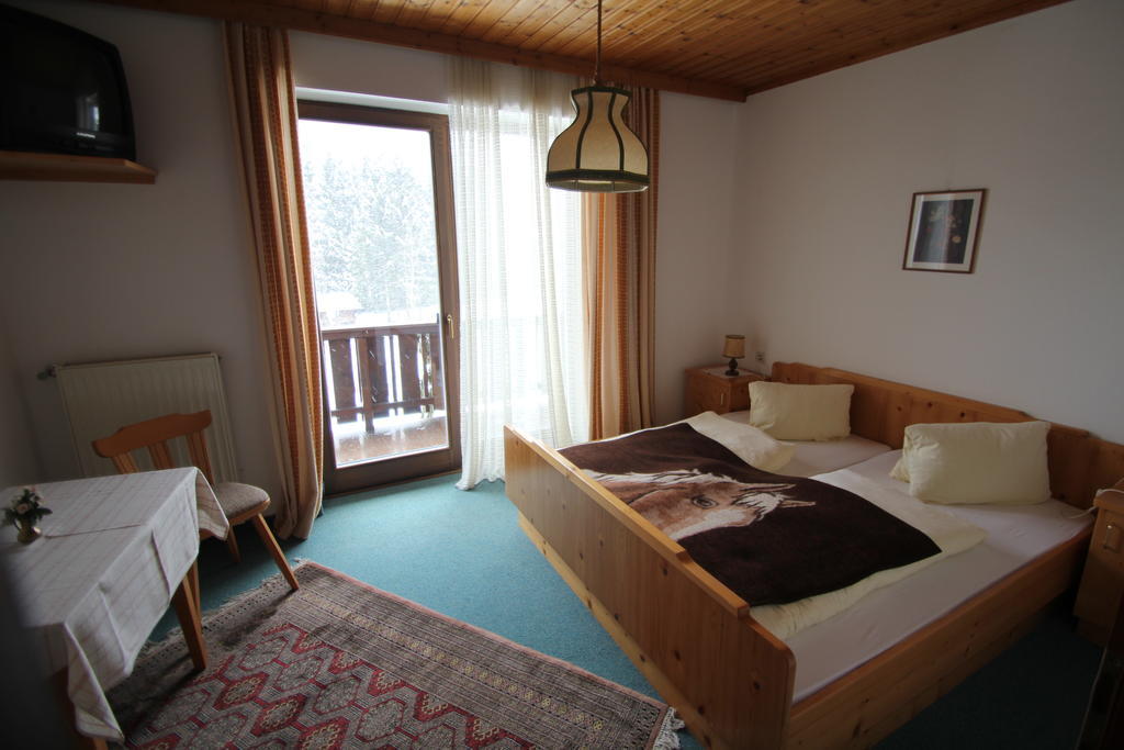 Pension Hubertushof Beim Roemerbad Бад Кляйнкирххайм Номер фото